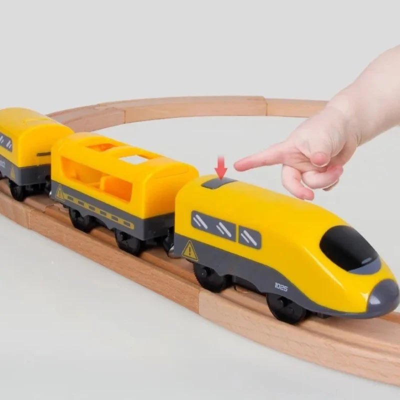 Grand-Circuit-Train-Bois-electrique-locomotive                     