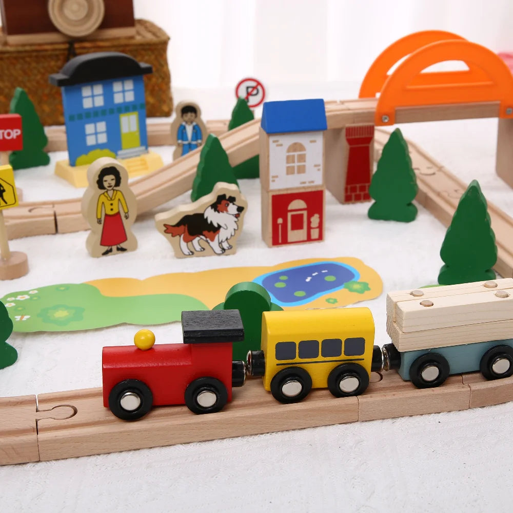 Train-et-Circuit-en-Bois-Village-aimante-collore